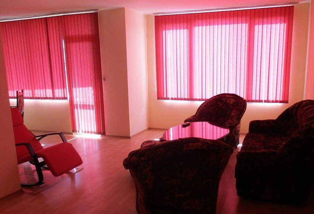 Продава се Тристаен апартамент в Хасково, Училищни - 105 кв.м за 777 €/кв.м - Снимка #1