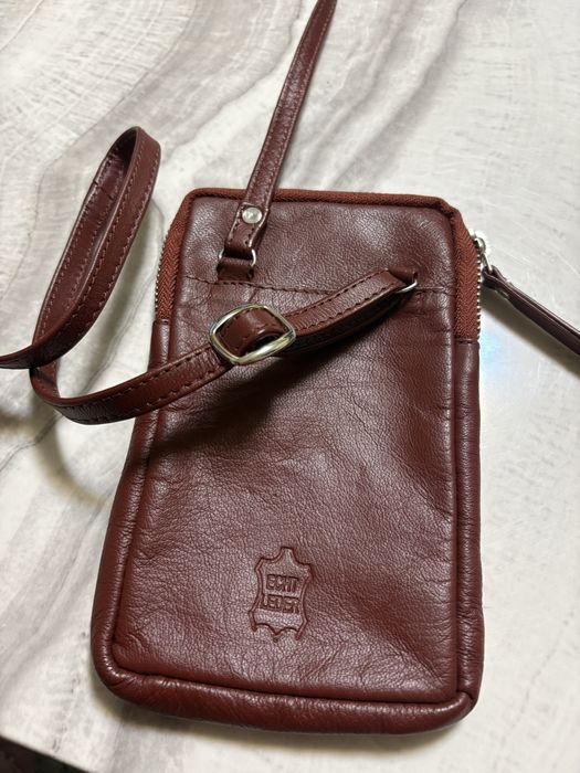 Чанта за телефон от естествена кожа