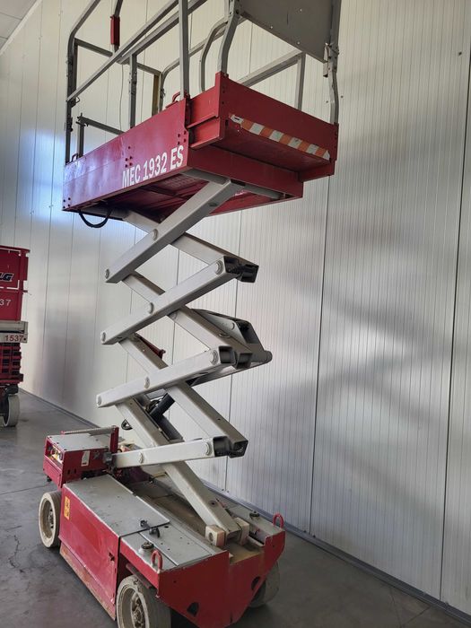 Ножична вишка 8м JLG 1932es