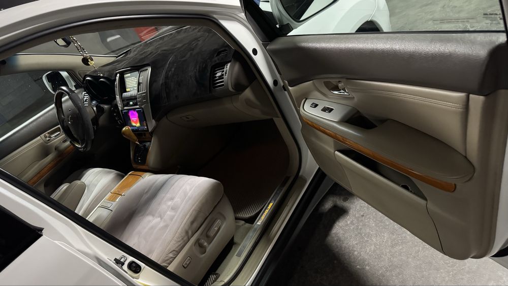 Продам авто Rx350