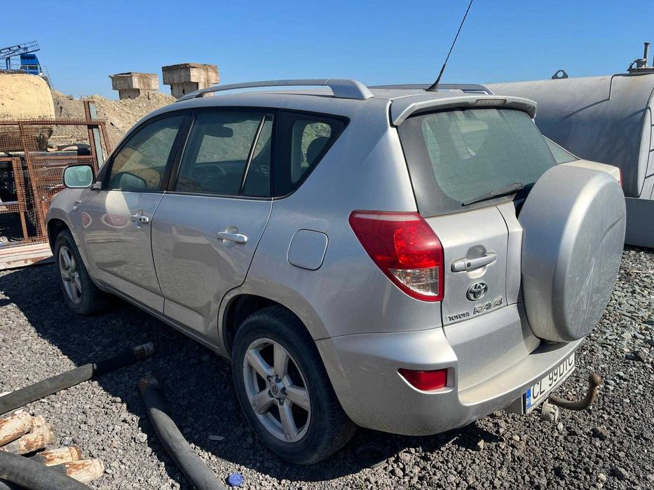 Vand Toyota Rav 4 motor defect