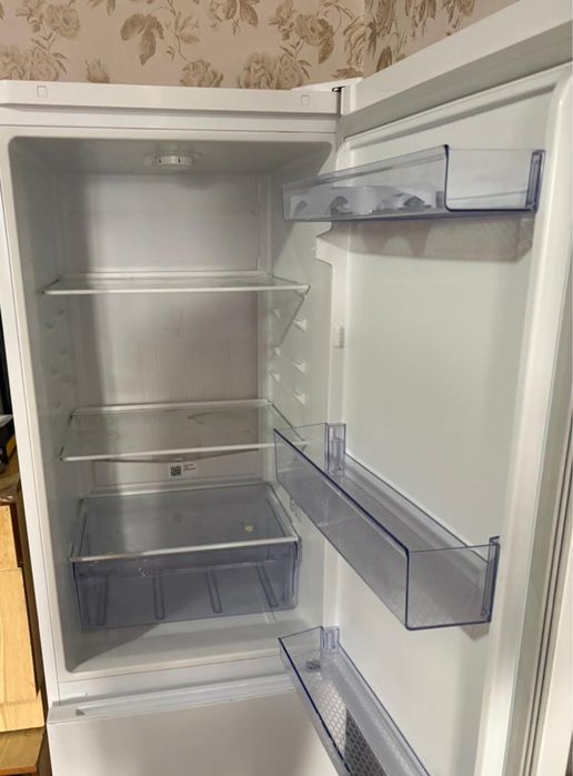 Холадилник сатылады