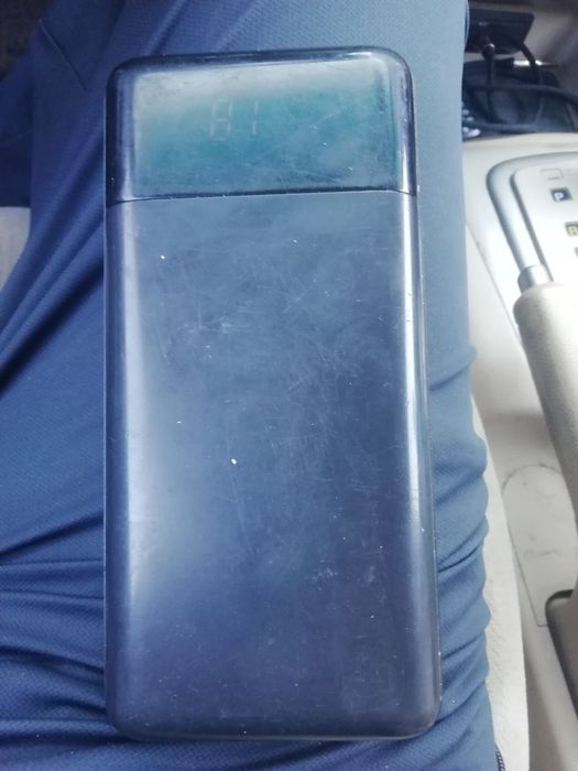 Срочно Продам Power bank зарядное устройство