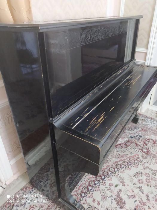 Продаю фортепиано Красный октябрь (ленинград)