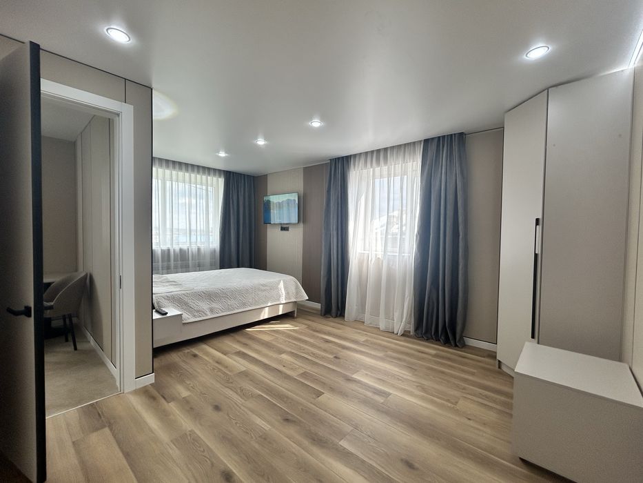 Люкс 1 ком  кв район  Кристалл