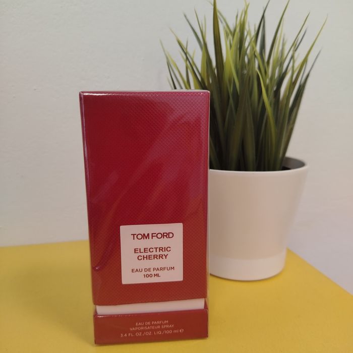 Tom Ford  Electric Cherry