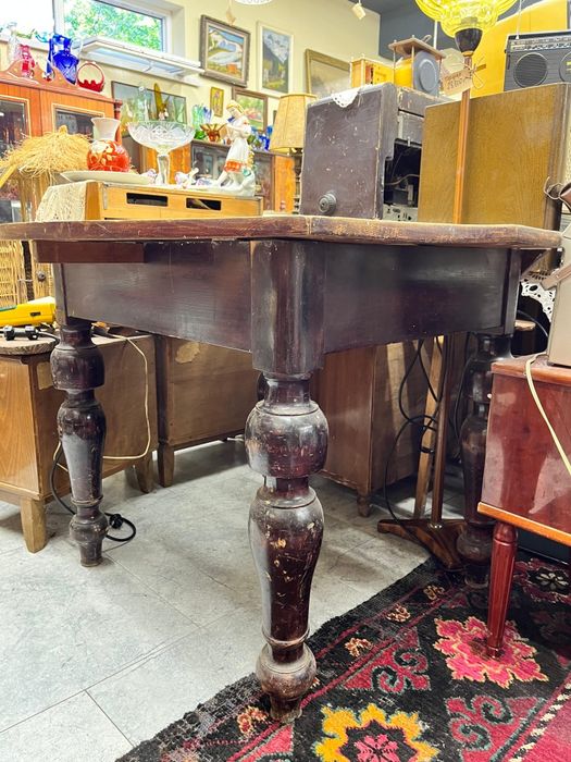 Стол деревянный эпохи СССР.