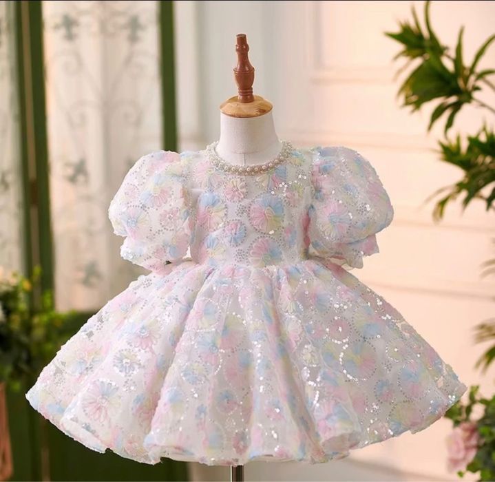 Продам платье на девочку