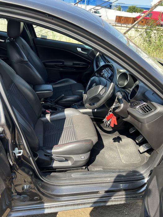 Alfa Romeo Giulietta 2.0 JTDM 140 CP – 2011 – Înmatriculată RO