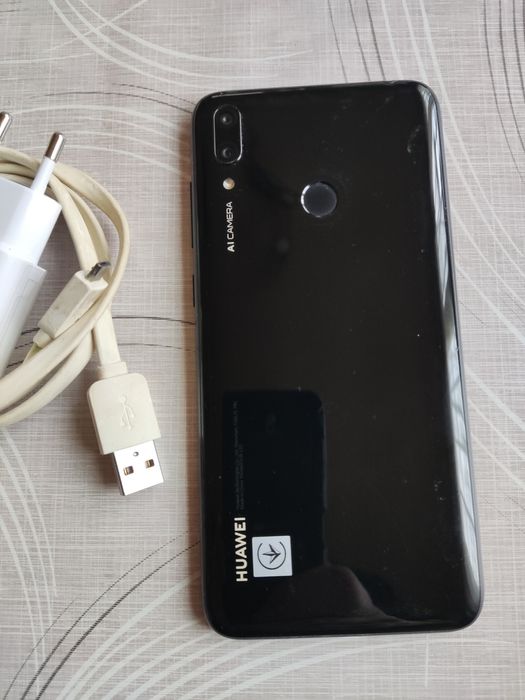 Продавам телефон