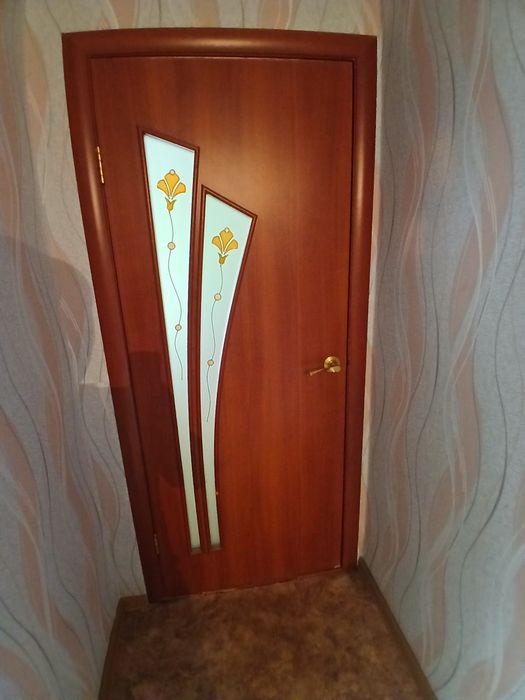 Меж комнаты двер