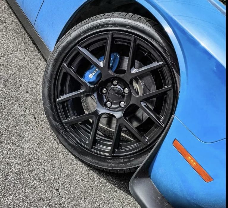 Комплект джанти R20 Dodge Challenger Charger