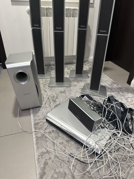 Система за дочашно кино и DVD на Панасоник
