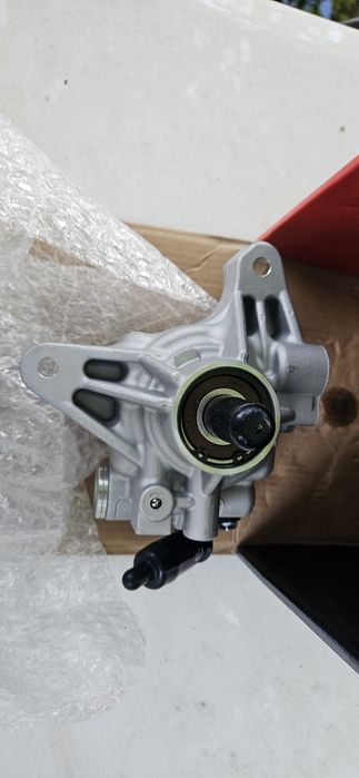 Насос гур Acura RDX  2007 г.в.