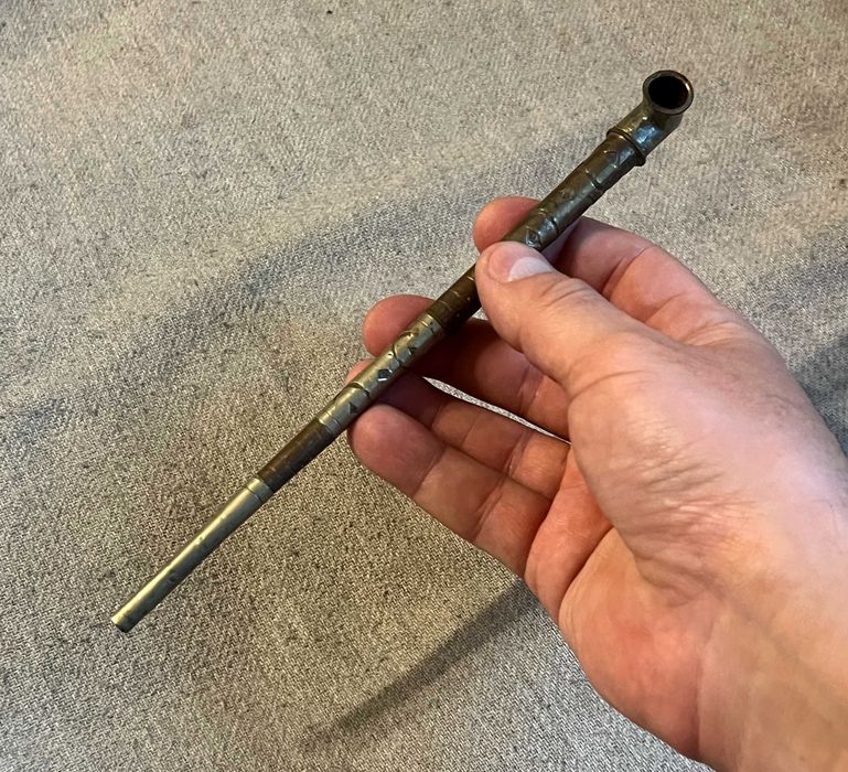 Pipa metalica veche orientala lucrata manual decor gravat colectie rar