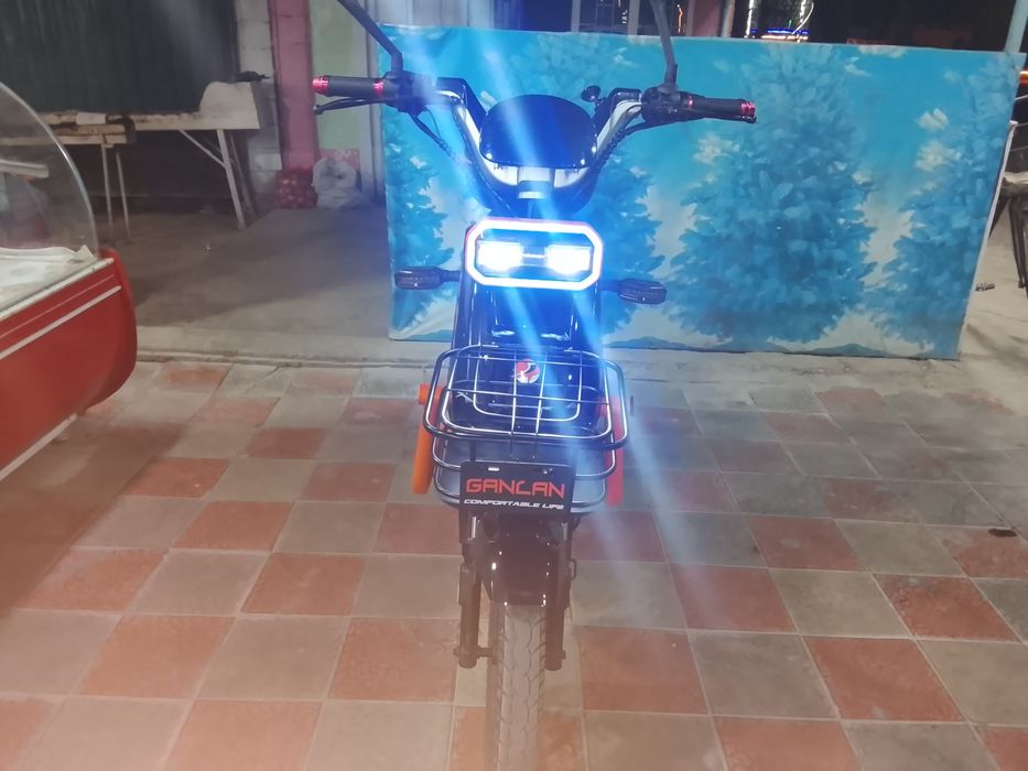 Sukuter sotiladi sirochna pul zarur madel Gancan narxi keliwamiz