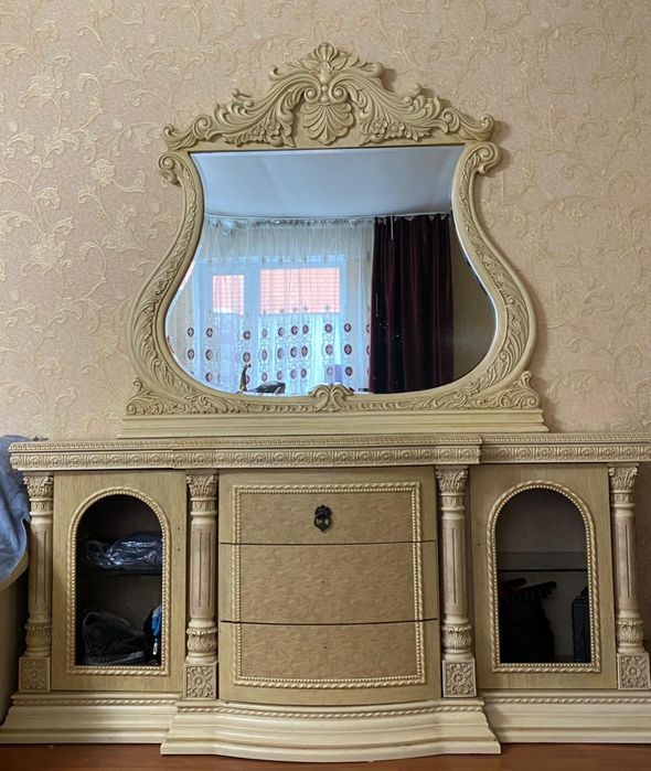 Зеркало чистое дерево