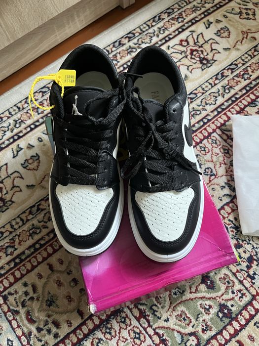 кросовки джорданы