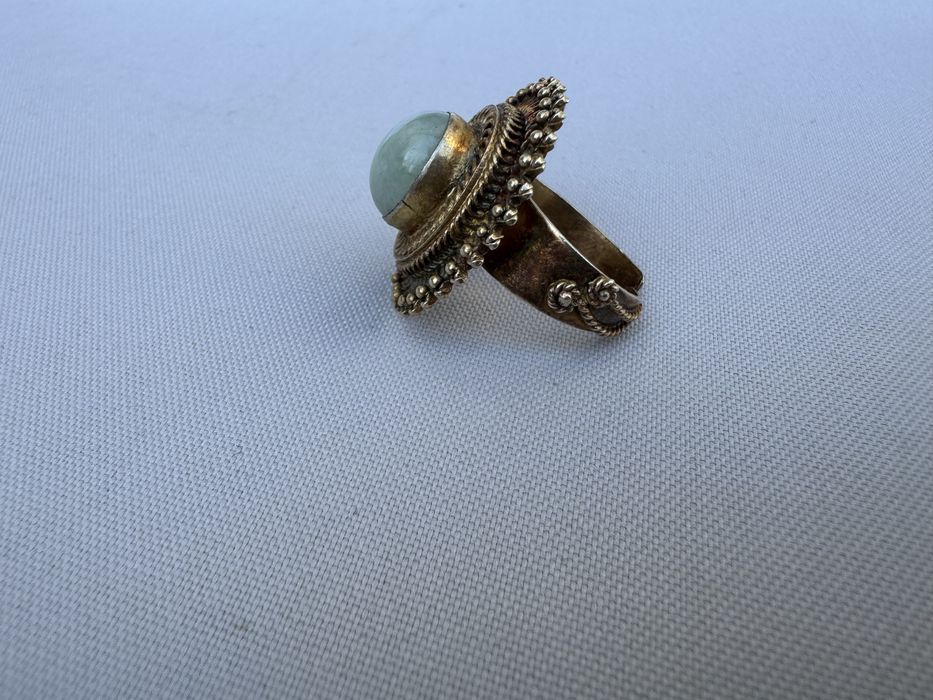 Inel din argint si jad