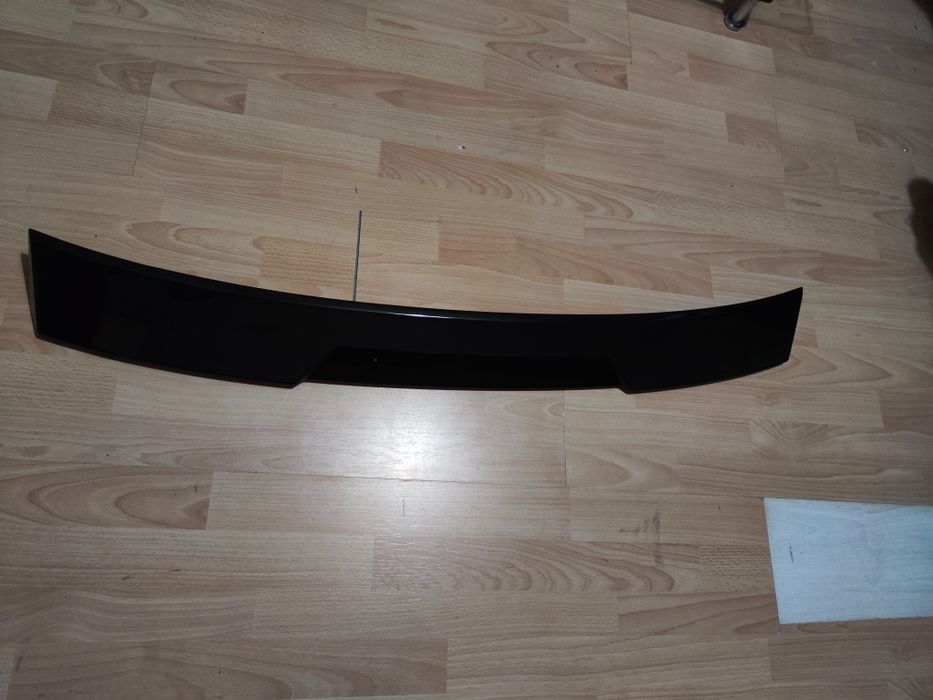 Eleron / lip codita luneta dedicat Skoda Octavia 4, model M4 Style RS Look