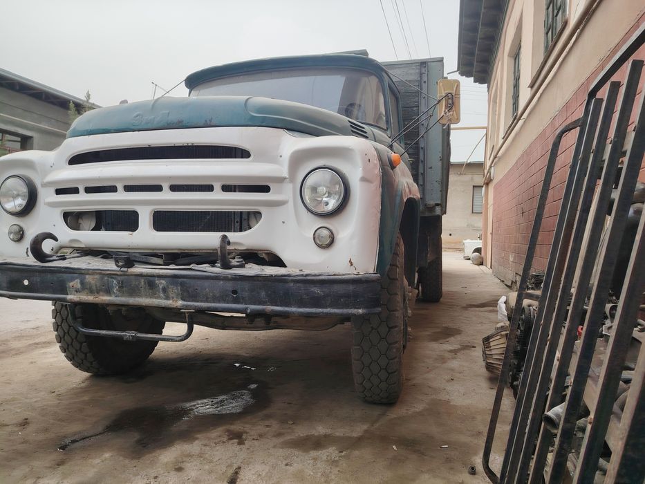 Зил 130 сотилади