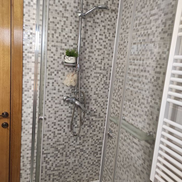 Vand cabină de dus + cadita