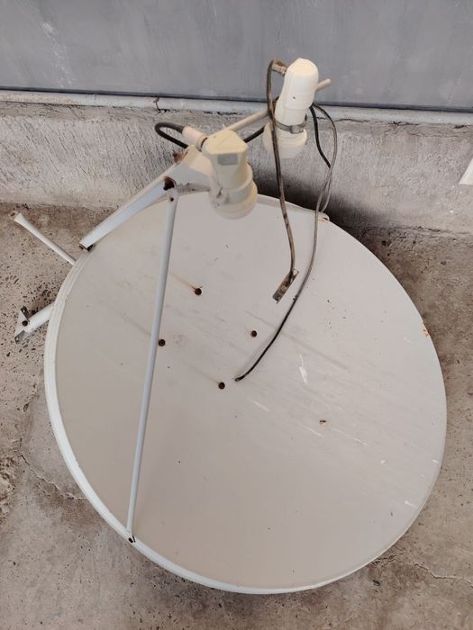 Parabaliski antenna