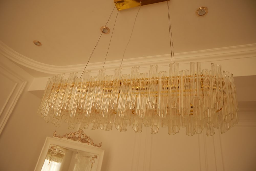 Продается люстра и бра