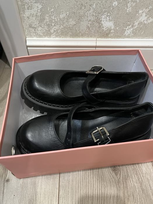 Продам обувь в отличном состоянии