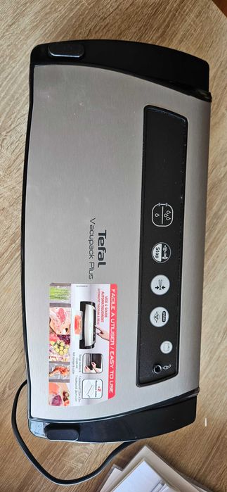 Вакуумен уред Tefal Vacupack Plus.     Модел: Tefal VT256070.