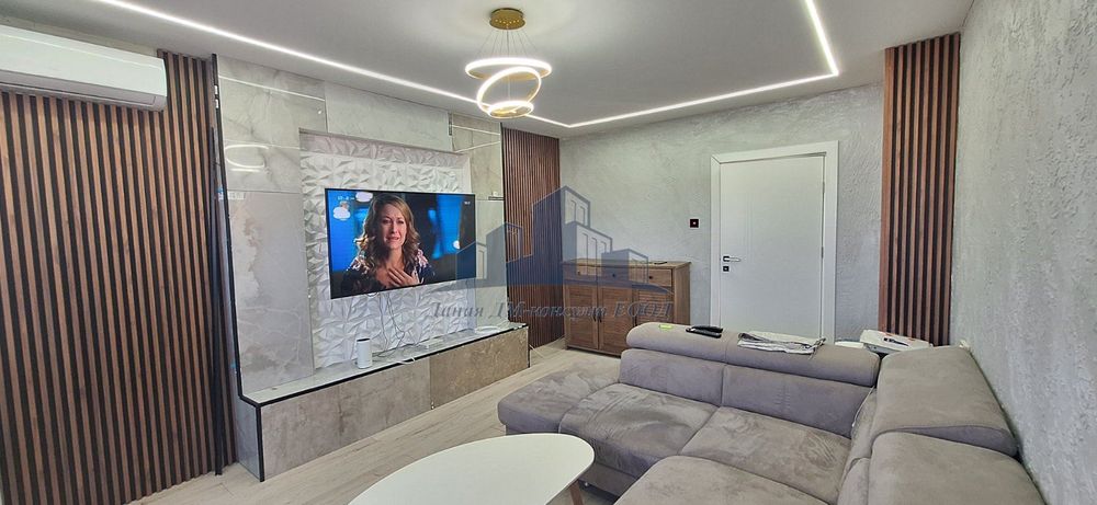 Продава се Тристаен апартамент в Шумен, Добруджански - 87 кв.м за 1553 €/кв.м - Снимка #9