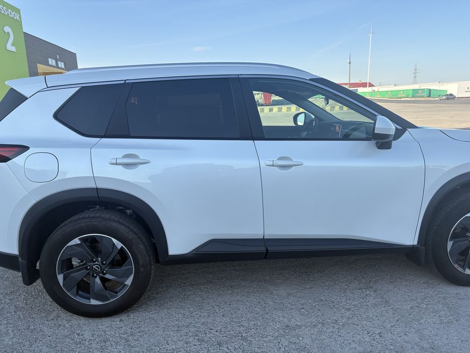 Продаю автомашину Nissan Rogue SV Premium
