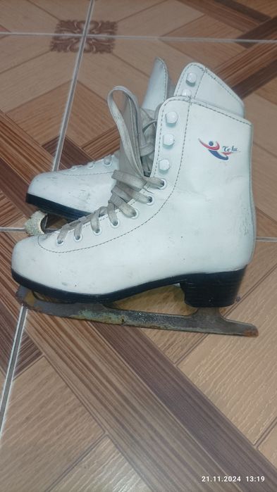 Коньки фигурные бу 34 размер
