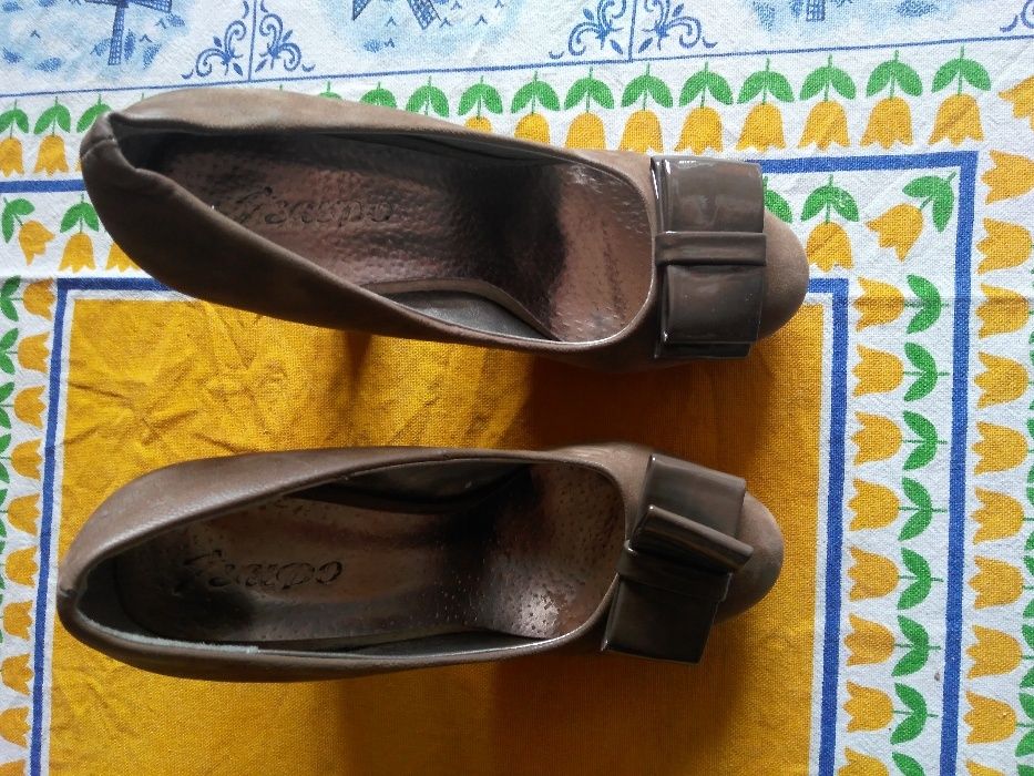 Продавам обувки с висок ток