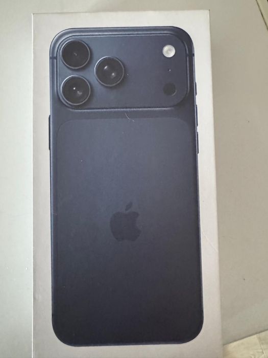 Продам iPhone 17 Pro Max ( Китая)