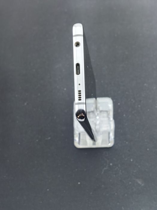 Samsung Galaxy S10 Plus  128 GB ID-jzz141