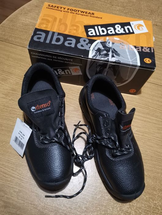 Обувки  N°42 и N°41