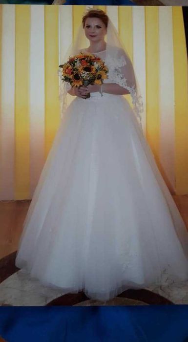 Vand rochie mireasa
