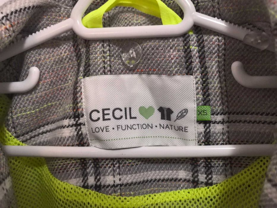 Палто на марката CECIL