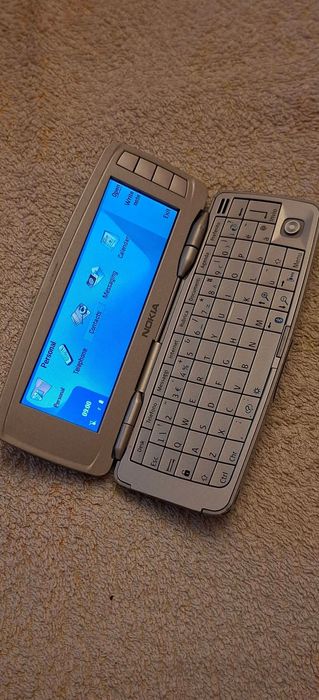 Nokia 9300 Communicator ( decodat)