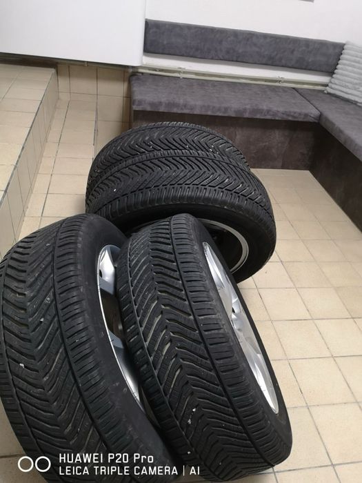 Гуми за джип 235 55 19