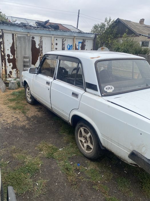 Продам ваз 2105