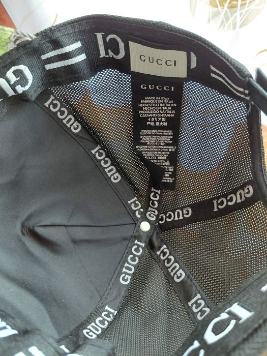 Sapca Gucci.