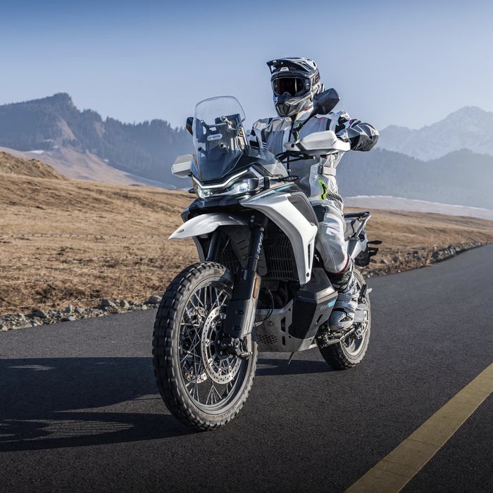 Мотоцикл CFMoto 1000MT-X ABS 2026 заказ