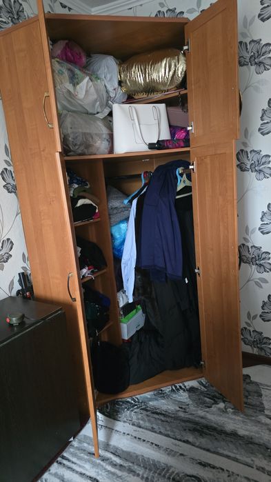 Шкаф  угловой для одежды