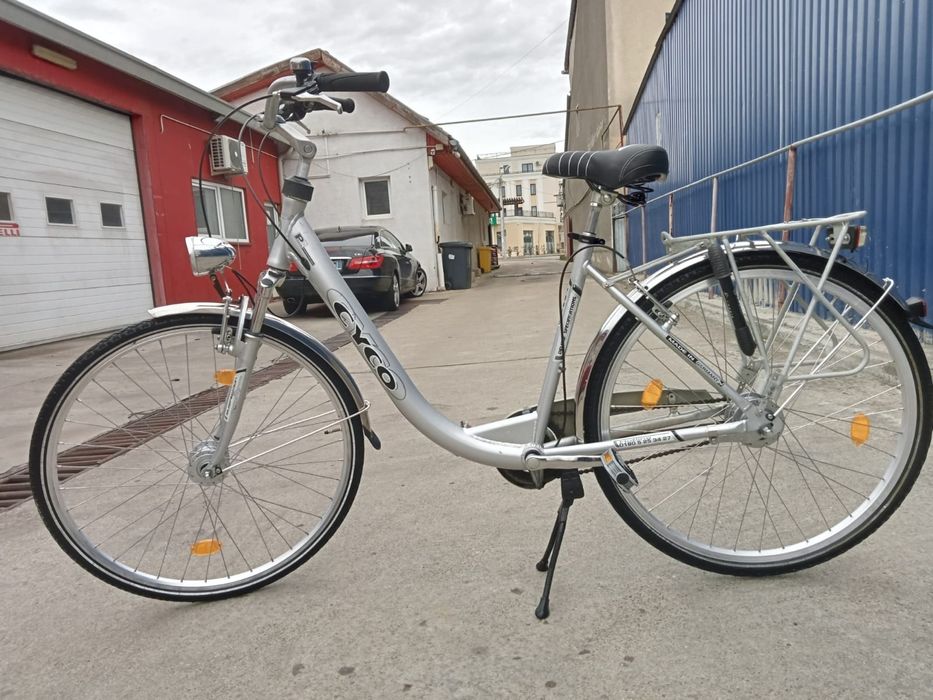 Vând bicicleta din aluminiu pentru damă