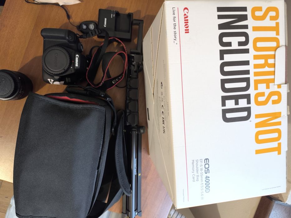 Canon EOS 4000D + multe accesorii