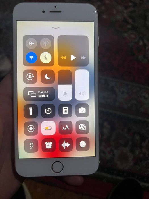 Iphone 6 plus gold