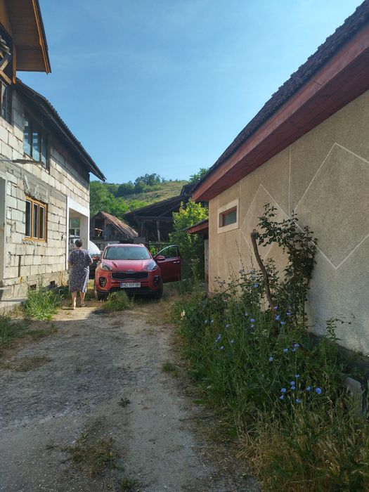 Vand sau schimb casa cu apartament în Hunedoara sau Deva