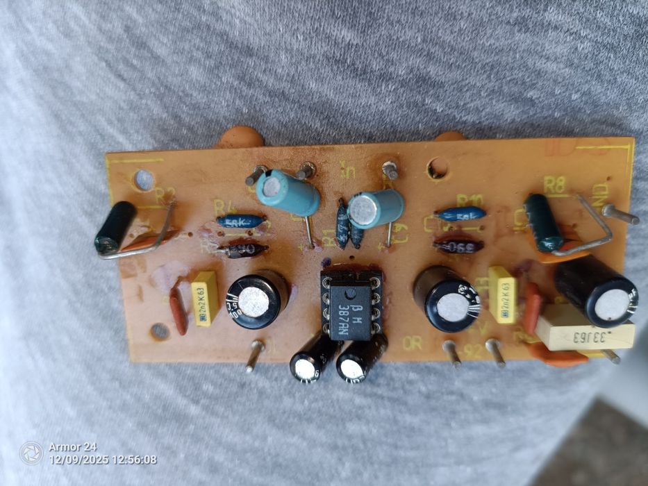 Diode redresoare, placa de circuit